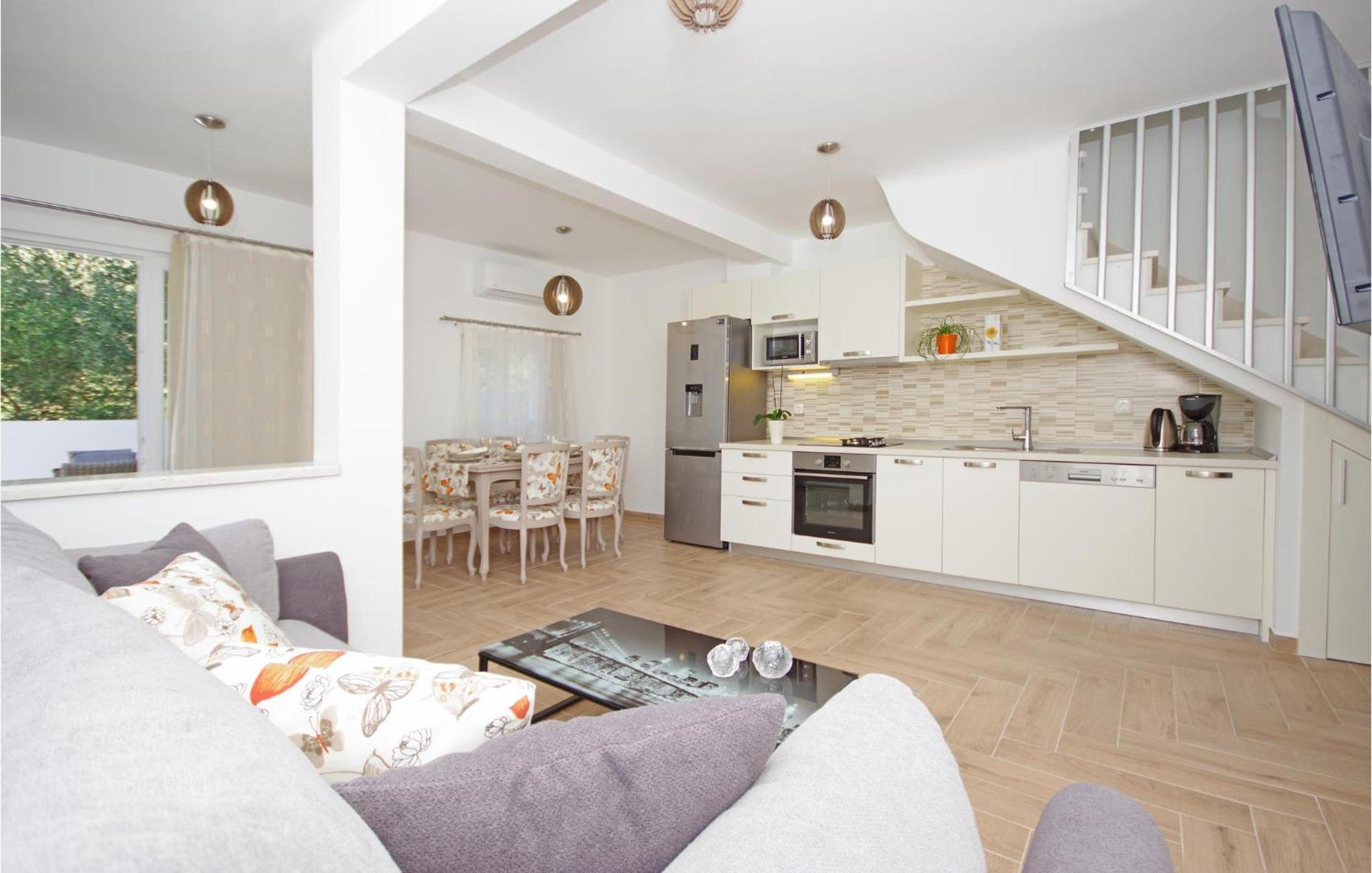 Awesome Home In Drvenik With Wifi 외부 사진