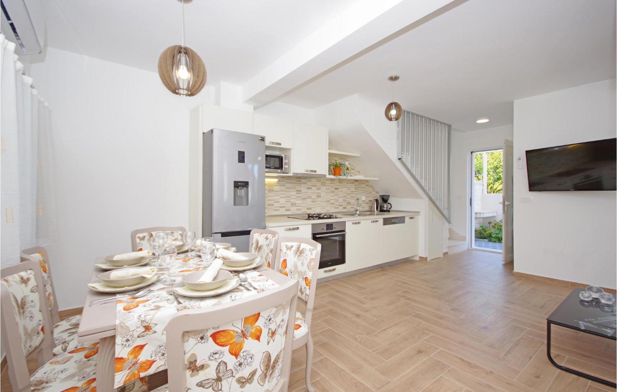 Awesome Home In Drvenik With Wifi 외부 사진