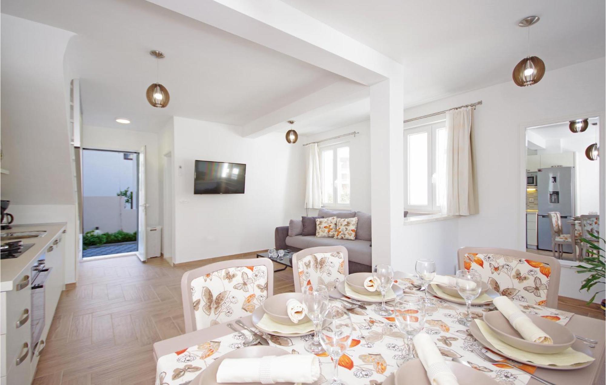 Awesome Home In Drvenik With Wifi 외부 사진